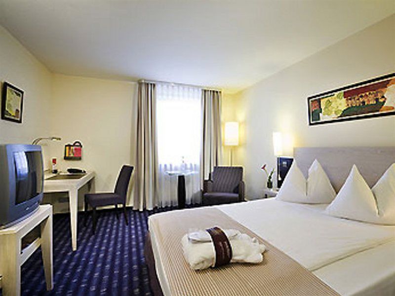 Mercure Hotel Munchen Sud Messe Esterno foto